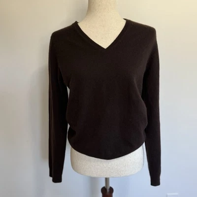 Suéter de cachemir Saks Fifth Avenue para mujer cuello en V marrón mediano Foto 1 de 4
