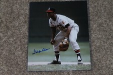 FELIPE ALOU AUTOGRAPHED BRAVES 8X10 PHOTO POSE 1