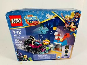 Lego DC Super Hero Girls Lashina Tank Unopened New 145 Pieces 41233 AS IS