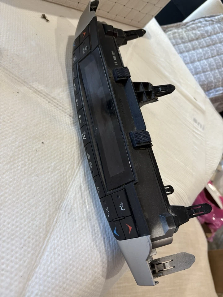 Unidad de control de temperatura climática calentador aire acondicionado Lexus CT 200h 2011-2013 55900-76060 Foto 1 de 4