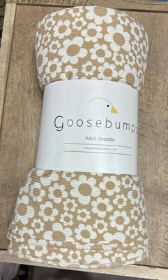 Goosebumps Adult Swaddle - Super Swaddle 58”x95” Tan & White Flower Pattern New - Image 1 of 2