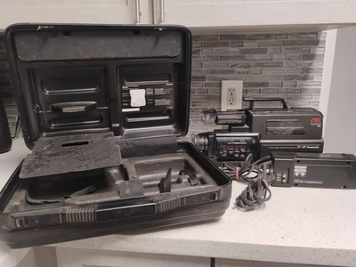 Cámara profesional Panasonic VHS Reporter Mfg 1987 SOLO PIEZAS con estuche Foto 1 de 4