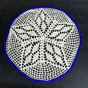 #6342 Medium White with Blue Trim Crochet Doilie - Picture 1 of 5
