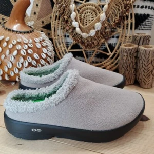Oofos Herren 9 OOcoozie Tawny Vegan Sherpa Pantoletten Slipper Komfort Erholung Slides  - Bild 1 von 11