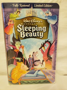 VHS Walt Disney's Masterpiece Sleeping Beauty - Picture 1 of 3