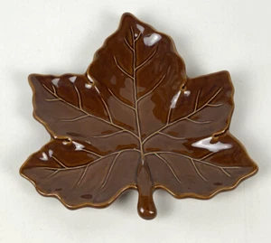 Pottery Barn 1 Salad Plate Figural Harvest Leaf Brown Fall 10 1/4" PBAHAL 317102 - Picture 1 of 5