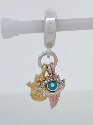 Novo Berloque de Espiritualidade PANDORA Shine Hamsa, Olho Que Tudo Vê e Pena 768785C01 - Imagem 1 de 4