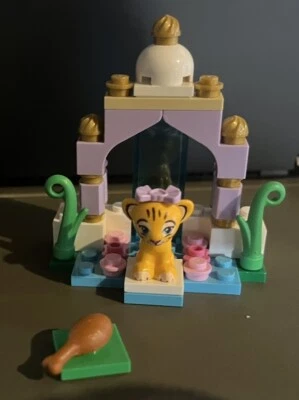 LEGO Friends: Tiger's Beautiful Temple (41042) Foto 1 de 2