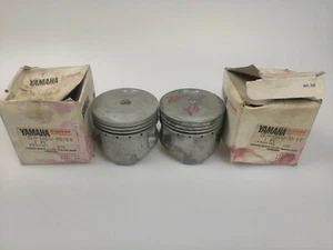 2X GENUINE YAMAHA XS400G PISTONS PISTON (STD) 2L0-11631-00-Y0 BT2192 - Picture 1 of 10