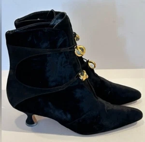 Botas de terciopelo Manolo Blahnik EU 38.5 de colección raras - Imagen 1 de 7