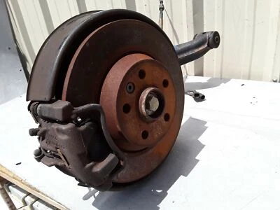 VOLKSWAGEN EUROVAN 1999-2003 EJE TRASERO LADO CONDUCTOR NUDILLO CON BRAZO DE CONTROL OEM Foto 1 de 4