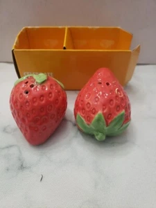 Summer Fruit Strawberry Salt And Pepper Shakers Set. Hand Painted. 2". KOHL'S - Picture 1 of 7