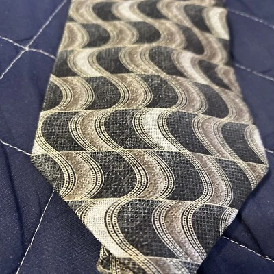 Corbata Stafford para hombre diseño geométrico ondulado 58 X 4” gris drab Foto 1 de 4