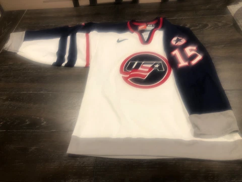 1998 Team USA Hockey Jersey Brett Hull size 44 Cover