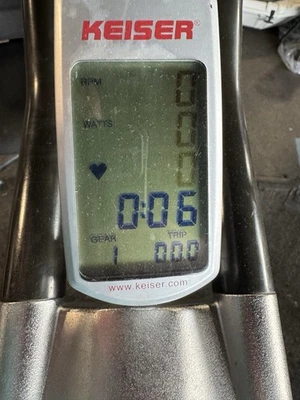 Console Keiser M3 com cabo de dados - Imagem 1 de 2