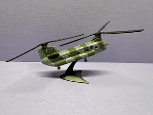Boeing CH-47 Chinook Royal Air Force Helicopter Maisto Diecast With Stand - Picture 1 of 8