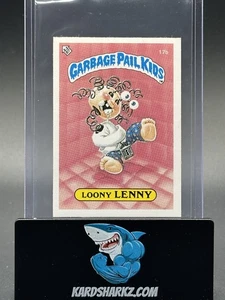 1986 Topps Garbage Pail Kids Serie 1 versión del Reino Unido Mini Loony Lenny #17b 0ad - Imagen 1 de 2