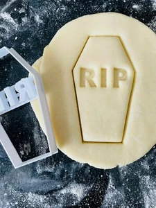 Coffin RIP Halloween Cookie Cutter, Biscuit, Pastry, Fondant Cutter - Picture 1 of 4