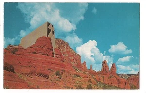 CHAPEL Of The HOLY CROSS Sedona Set into Red Rock Butte Arizona Postcard AZ - Picture 1 of 2