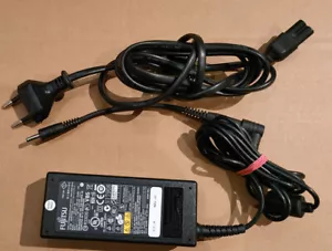 Netzteil Medion Akoya E14308 E15308 E15407 S14401 S14402 Ladekabel Stromkabel - Bild 1 von 2