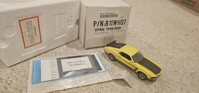 Mustang Boss 302 1969 Franklin Mint escala 1:24 a rayas amarillas/negras Foto 1 de 2
