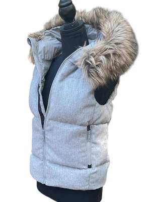 Chaleco Gap Invierno Calor Abajo Puffer Gris Borde de Piel Sintética Para Mujer’s XS Foto 1 de 4