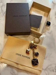 LOUIS VUITTON Bolso Charm AUTÉNTICO Porto Cle Cabujón LV L42 - Imagen 1 de 12