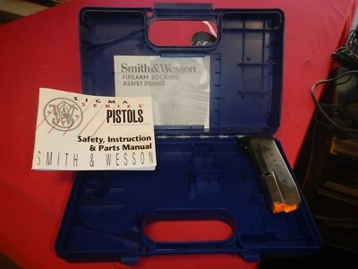 Smith & Wesson Factory Blue Box Exc Unmarked t  21 - Image 1 of 4