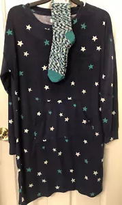 SUPERWEICHES SONOMA 2-TEILIGES SCHLAFSET KLEID + HÜTTENSCHUHE GR: MED - Bild 1 von 10