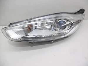 Scheinwerfer links Halogen LED-TFL Ford Fiesta Baujahr 15 C1BB-13W030-CG Varroc - Bild 1 von 16