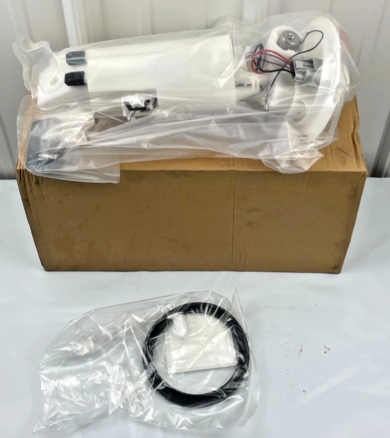 Conjunto de bomba de combustible eléctrica 2202-510481. de Carquest xref. Airtex # E7172M Foto 1 de 4