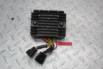 Triumph Daytona 675 2007 regulador rectificador Foto 1 de 4