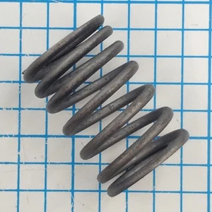 Briggs & Stratton Valve Spring OEM PN# 260552 Replaced by 690520 NOS - Picture 1 of 4