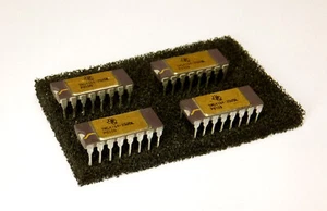 Texas Instruments Ram 64k x 1Bit - Gold Keramik - TMS4164-20JDL - Zdjęcie 1 z 1