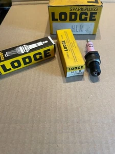 Vintage spark plugs Lodge HLN BRAND NEW OLD STOCK CLASSIC VINTAGE CAR MOTORCYCLE - Picture 1 of 2