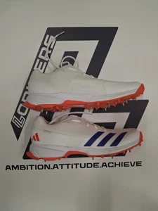 adidas 22YDS Full Spike Cricket Shoes - White/Blue/Red Size UK 10.5 - Free P&P - Picture 1 of 12
