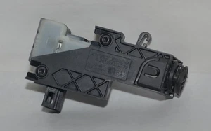 Stellmotor Mercedes X204 GLK Stellantrieb Tankdeckel Tank Öffner A2048200072 - Bild 1 von 3