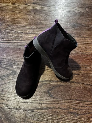 Stride Rite Lucy 2 Bootie Dark Brown Chelsea Boot Lug Sole Sz 1.5 Youth Kids - Image 1 of 4