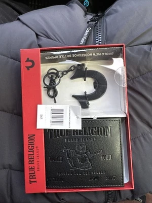 Juego de regalo billetera y llavero de cuero True Religion para hombre Foto 1 de 4