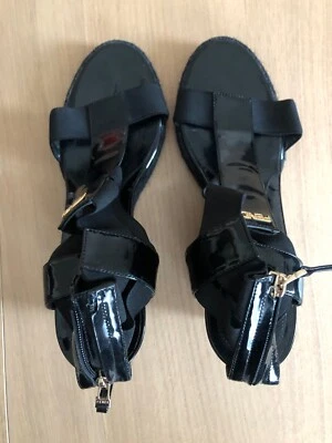 Sandalia de cuero para mujer Fendi zapatos negros talla 37,5 (US 7) hechos en Italia Foto 1 de 4