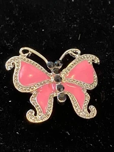 SNAP IN BUTTON CHARM FITS GINGER SNAPS STYLE JEWELRY BIG PINK BUTTERFLY #188 - Picture 1 of 2
