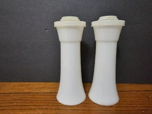 Tupperware Vintage 6 inch Hourglass White Salt & Pepper Shakers Set #718 - Picture 1 of 4