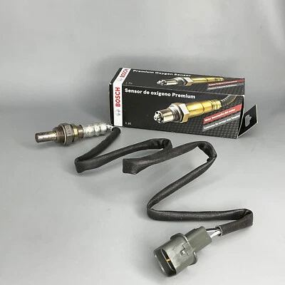 Sensor de oxígeno O2 para 03-06 Hyundai Santa Fe 3,5 L aguas abajo derecho OE Bosch 13773 Foto 1 de 4