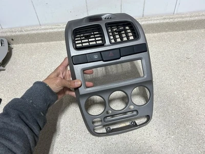 Hyundai Accent 2003-2005 tablero moldura ventilación aire radio bisel climático Foto 1 de 4