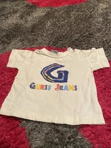 Camiseta Jeans Baby Guess De Colección 24M Hecha en EE. UU. Camisa Años 90 Hombro a Presión Colorido Logo - Imagen 1 de 8