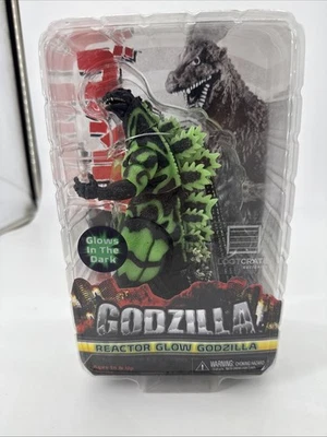 Figura de acción Neca Reactor Glow Godzilla, Glow in the dark exclusiva de LootCra J Foto 1 de 4