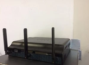 CISCO 1941W-A/K9 GIGABIT SECURITY Wireless ROUTER 1941W-A-N-SEC/K9 802.11a/b/g/n - Picture 1 of 8