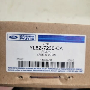 2001-2004 Ford Escape 5th+Reverse Gear Fork Ford#YL8Z-7230-CA - Picture 1 of 5
