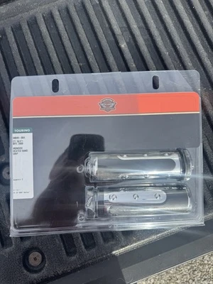 GENUINE HARLEY DAVIDSON Chrome and Rubber Hand Grips 56049-08 New - Image 1 of 4