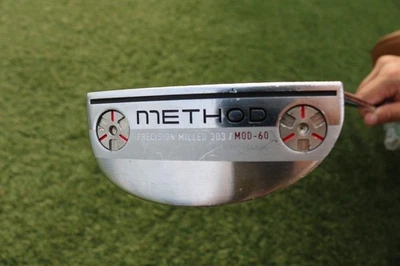 Nike Method MOD-60 Putter 34in + VR Forged Wedges 52° 56° RH Golf Set - Image 1 of 4